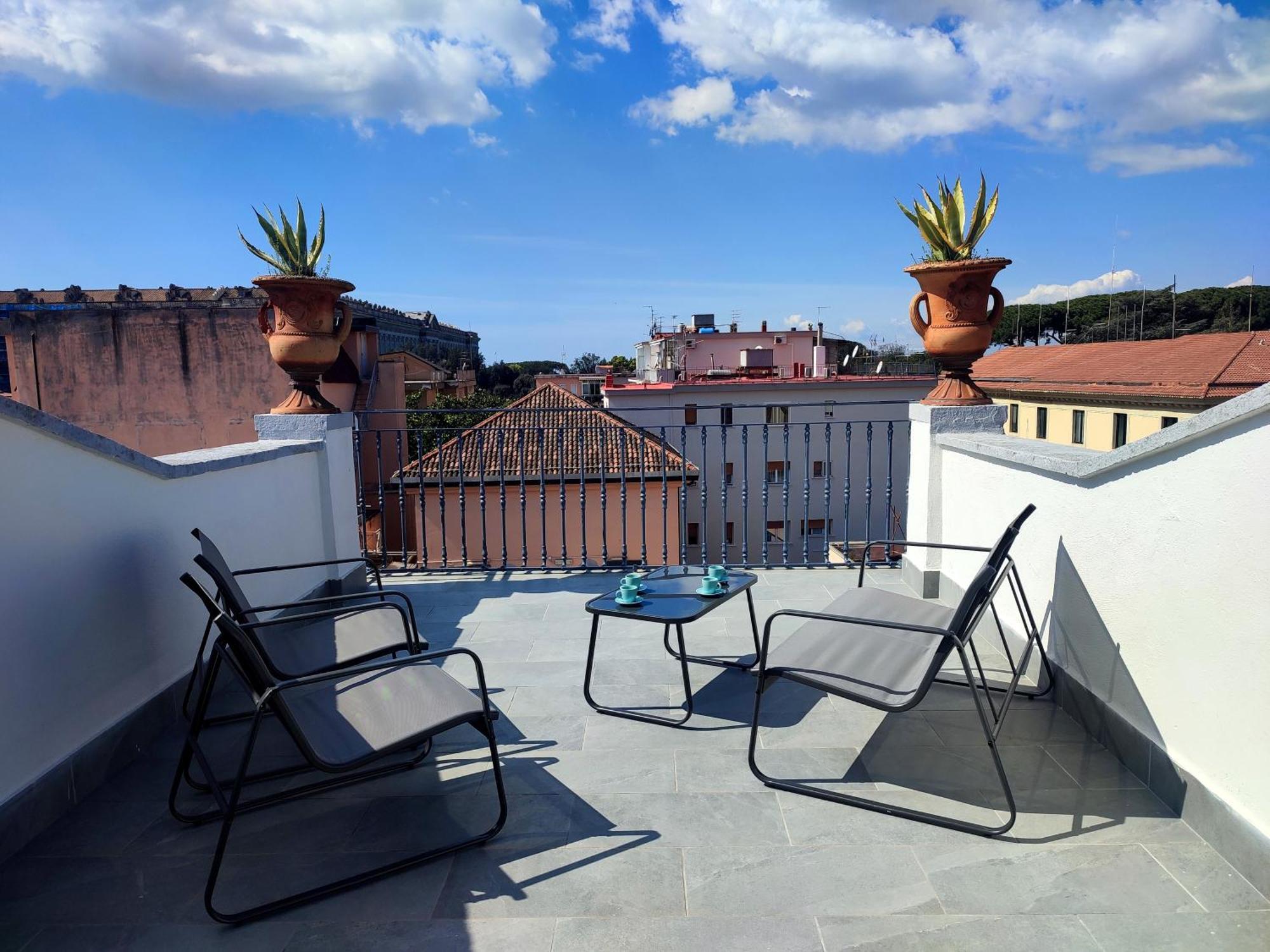 Terrazza Reale - Suite 2 Caserta Eksteriør billede